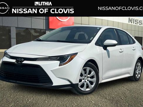 Used 2025 Toyota Corolla LE FWD image 1