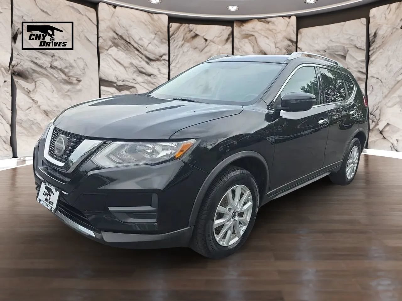 Used 2018 Nissan Rogue SV AWD/4WD image 1