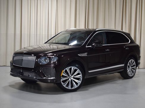 New 2025 Bentley Bentayga image 1