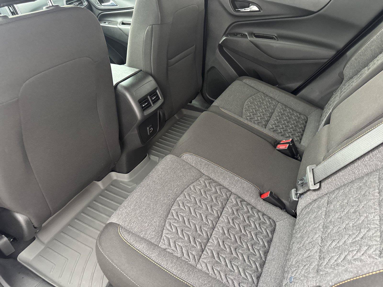 Used 2023 Chevrolet Equinox LT FWD image 33