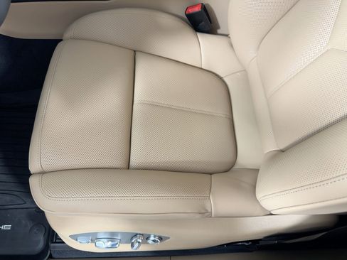 Certified 2026 Porsche Macan S AWD/4WD image 14