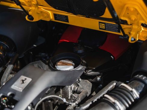 Used 2021 Ferrari F8 Tributo RWD image 38