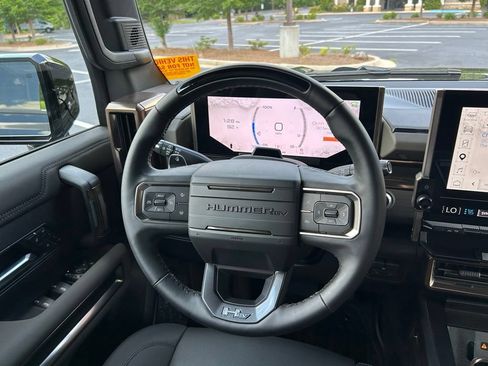 Used 2025 GMC Hummer EV 3X AWD/4WD image 16