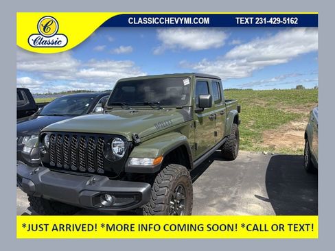 Used 2022 Jeep Gladiator Sport AWD/4WD image 1