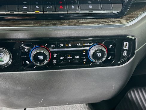 Used 2023 Chevrolet Silverado 1500 LT AWD/4WD image 23