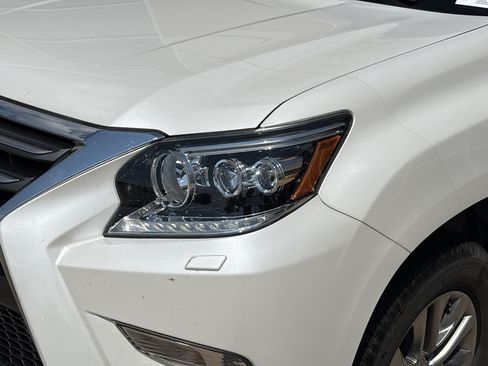 Used 2018 Lexus GX 460 Luxury AWD/4WD image 6