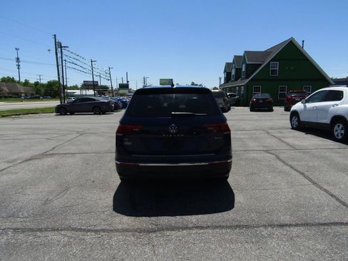 Used 2023 Volkswagen Tiguan SE AWD/4WD image 6