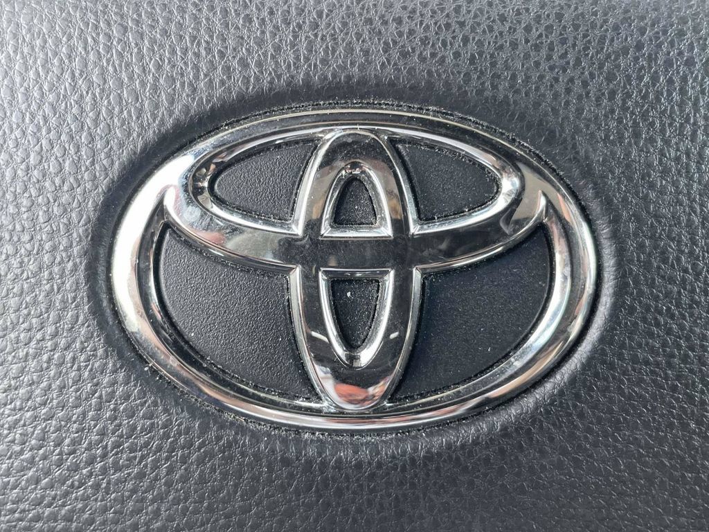 Used 2022 Toyota Tundra Limited w/ TRD Off-Road Package AWD/4WD image 29