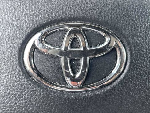 Used 2022 Toyota Tundra Limited w/ TRD Off-Road Package AWD/4WD image 29