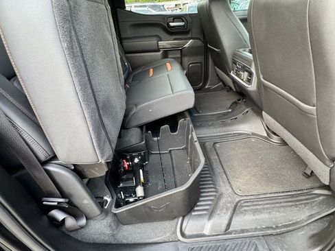 Used 2021 GMC Sierra 1500 AT4 w/ AT4 Premium Package AWD/4WD image 17