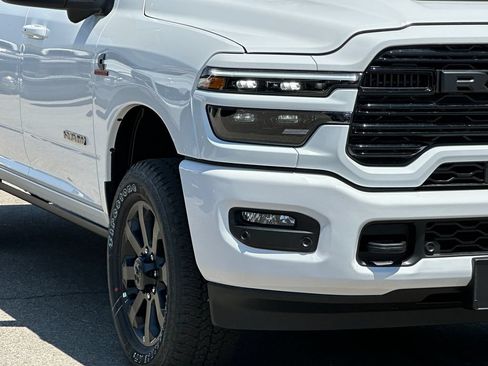 New 2026 RAM 3500 Laramie AWD/4WD image 9