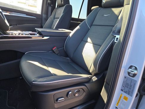 New 2026 Cadillac Escalade Luxury w/ Touring Package image 30