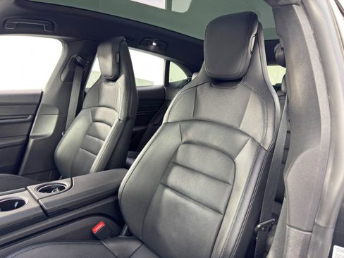 Used 2023 Porsche Taycan 4S w/ Technology Package image 40