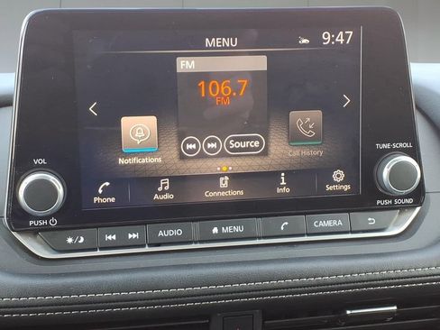 Used 2026 Nissan Rogue SV FWD image 19