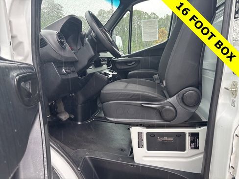 Used 2021 Freightliner Sprinter 3500 image 34