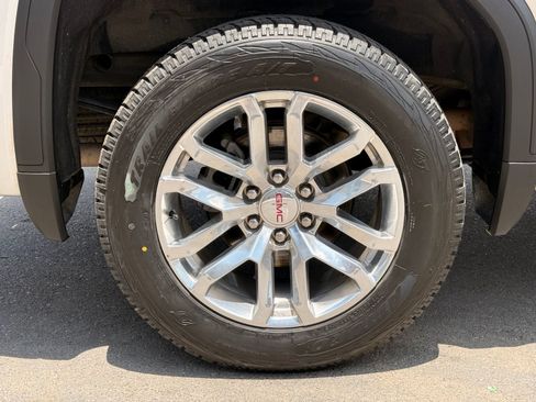 Used 2021 GMC Sierra 1500 SLT w/ SLT Convenience Package AWD/4WD image 16
