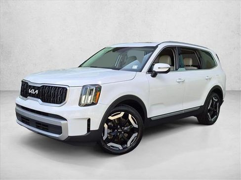 Used 2023 Kia Telluride EX w/ EX Captain's Chair Package FWD image 1