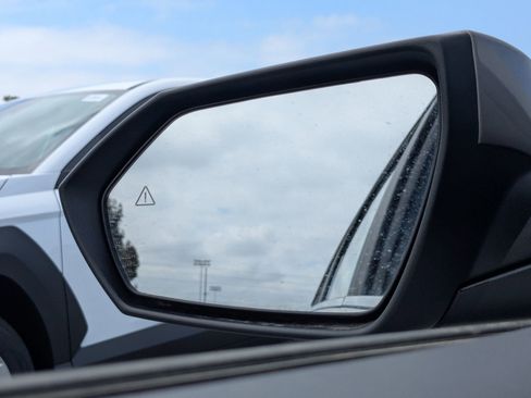 New 2025 Hyundai Elantra Limited image 15