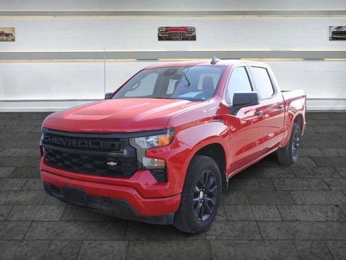 Used 2022 Chevrolet Silverado 1500 Custom image 3