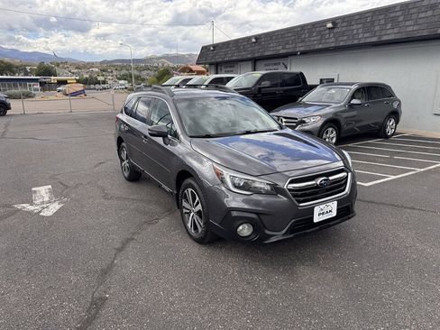 Used 2018 Subaru Outback 3.6R Limited AWD/4WD image 1