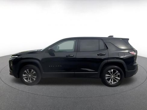 Used 2025 Chevrolet Equinox LT FWD image 10