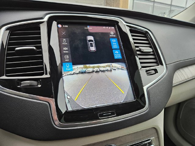 Used 2023 Volvo XC90 B6 Ultimate w/ Protection Package Premier AWD/4WD image 31