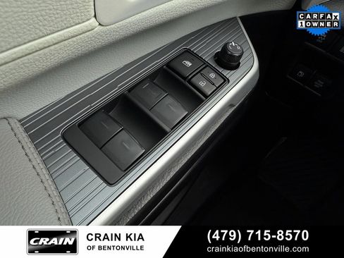 Used 2025 Toyota Sienna LE image 11