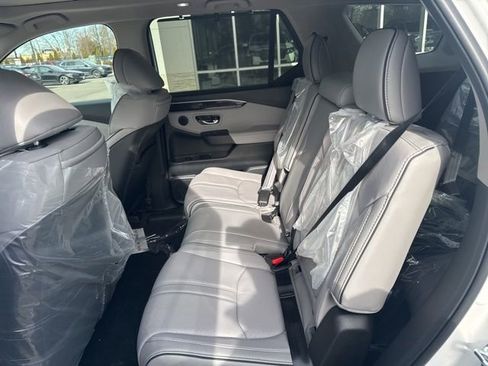 New 2025 Honda Pilot Elite image 14