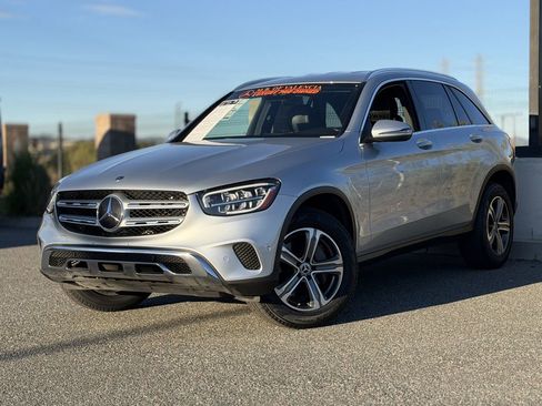 Used 2022 Mercedes-Benz GLC 300 4MATIC image 2