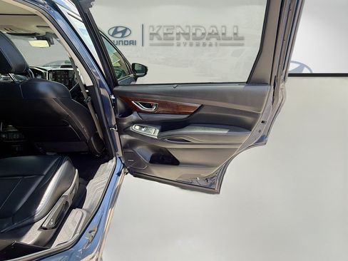 Used 2024 Subaru Ascent Touring AWD/4WD image 28