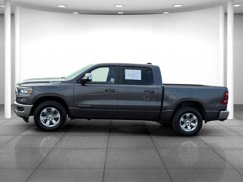 Used 2024 RAM 1500 Laramie AWD/4WD image 4