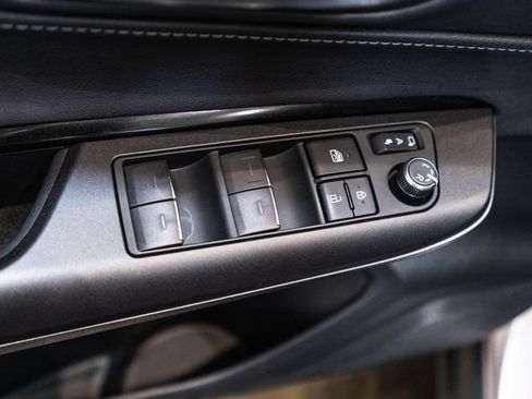 Certified 2024 Toyota Venza LE AWD/4WD image 20
