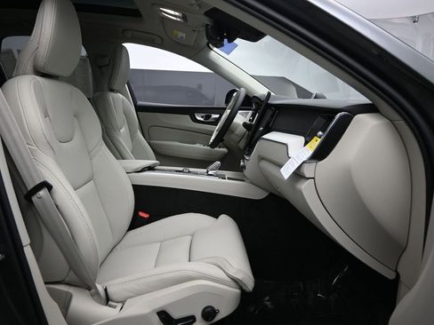 New 2026 Volvo XC60 T8 Ultra image 27