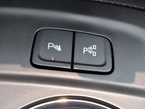 Certified 2024 Chevrolet Equinox Premier AWD/4WD image 24