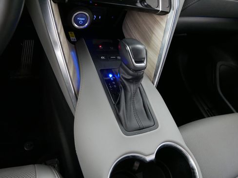 Used 2021 Toyota Venza XLE w/ Softex Package image 24