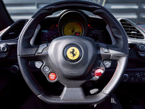 Used 2019 Ferrari 488 Spider image 55