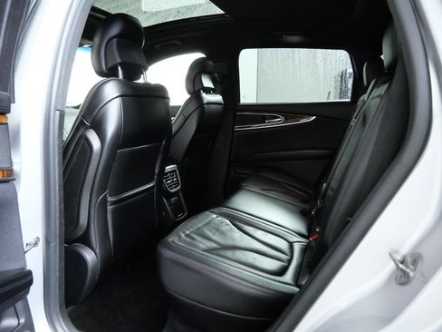 Used 2016 Lincoln MKX Reserve w/ Climate Package AWD/4WD image 14