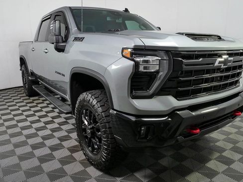 Used 2025 Chevrolet Silverado 2500 LT w/ Trail Boss Package AWD/4WD image 1