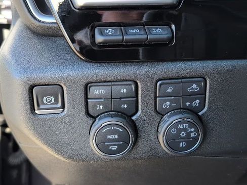 Certified 2022 Chevrolet Silverado 1500 LTZ w/ LTZ Premium Texas Edition image 17