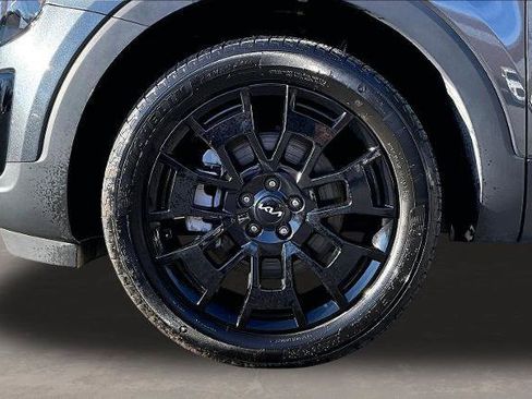 Used 2022 Kia Telluride SX w/ SX Prestige Package image 35