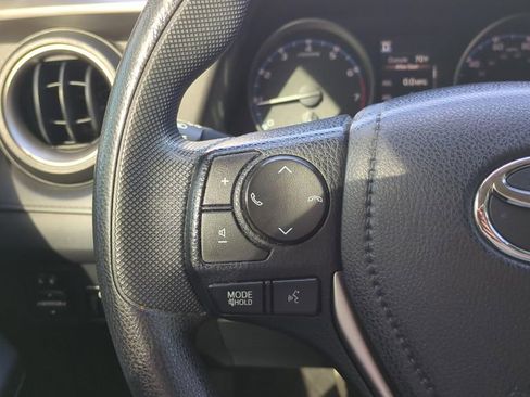 Used 2017 Toyota RAV4 LE image 28