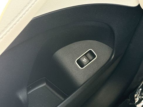 New 2025 Mercedes-Benz GLE 350 4MATIC image 17