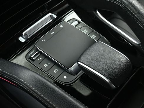 Used 2024 Mercedes-Benz GLE 450e 4MATIC image 45