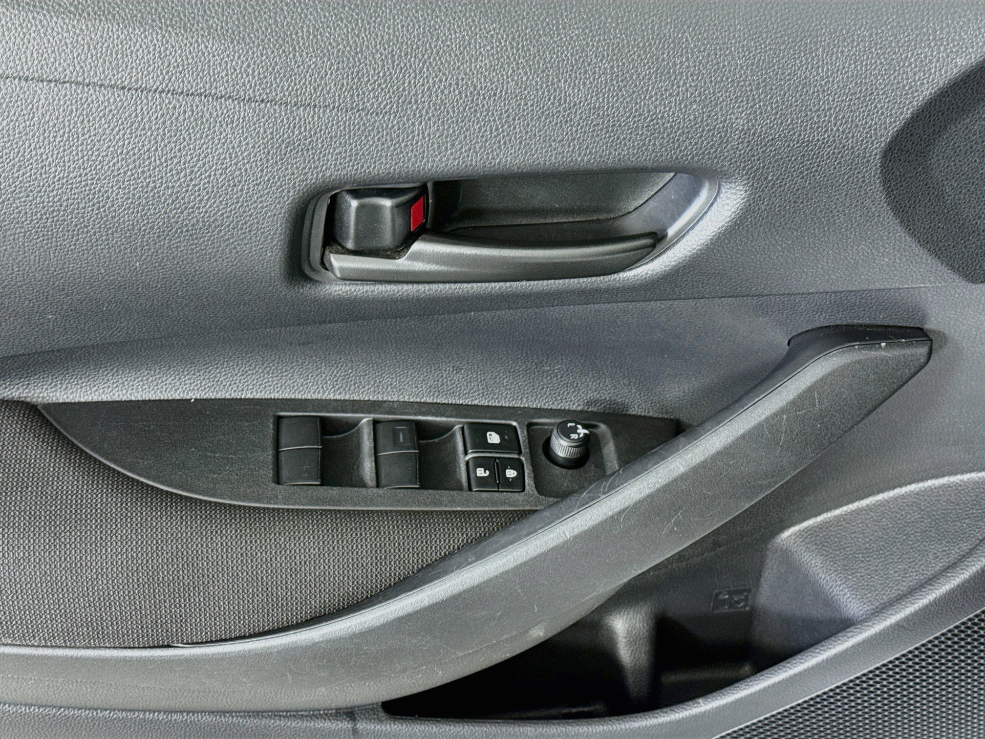Certified 2025 Toyota Corolla LE FWD image 17