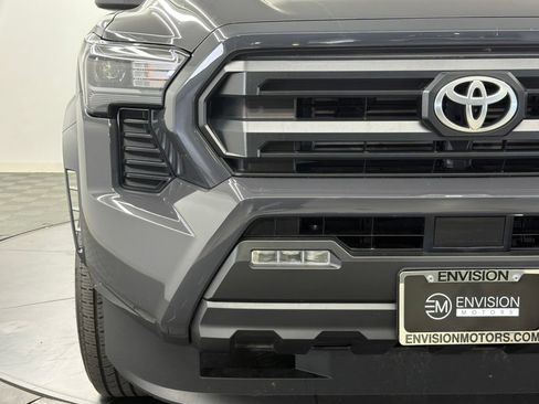 Used 2026 Toyota Tacoma SR5 RWD image 9