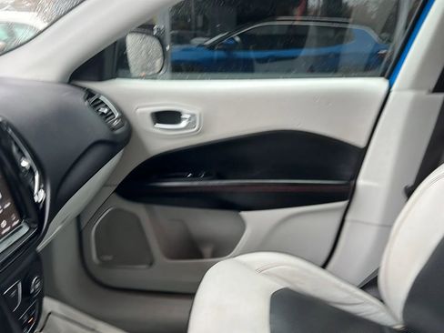 Used 2018 Jeep Compass Limited w/ Navigation Group image 22