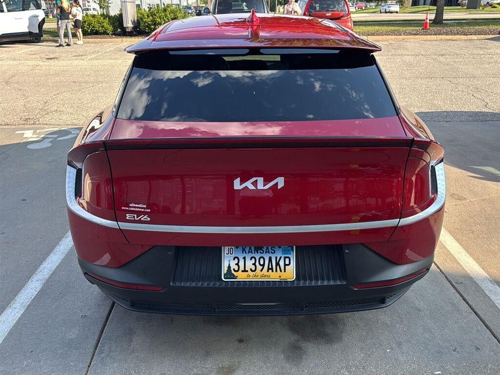 Used 2024 Kia EV6 Light AWD/4WD image 4