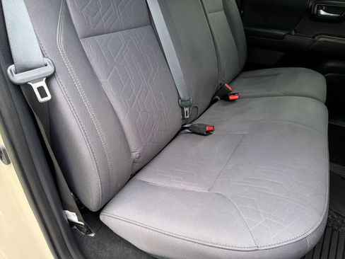 Used 2019 Toyota Tacoma TRD Sport w/ Technology Package AWD/4WD image 21