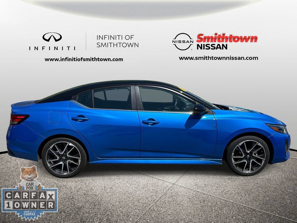 Used 2024 Nissan Sentra SR w/ SR Premium Package FWD image 7