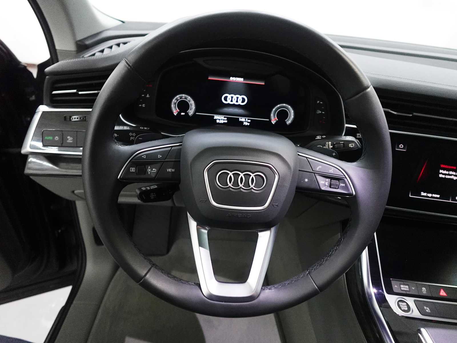 Used 2023 Audi Q7 2.0T Premium w/ Convenience Package AWD/4WD image 16